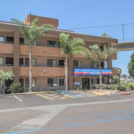 Motel 6 San Diego - Mission Valley Eksteriør billede