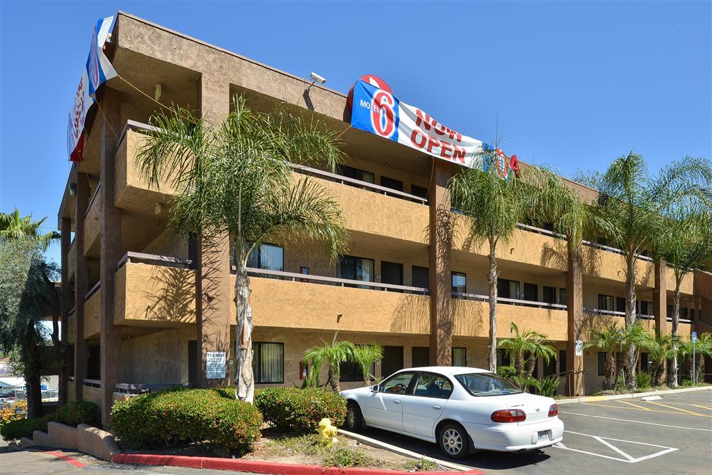 Motel 6 San Diego - Mission Valley Eksteriør billede